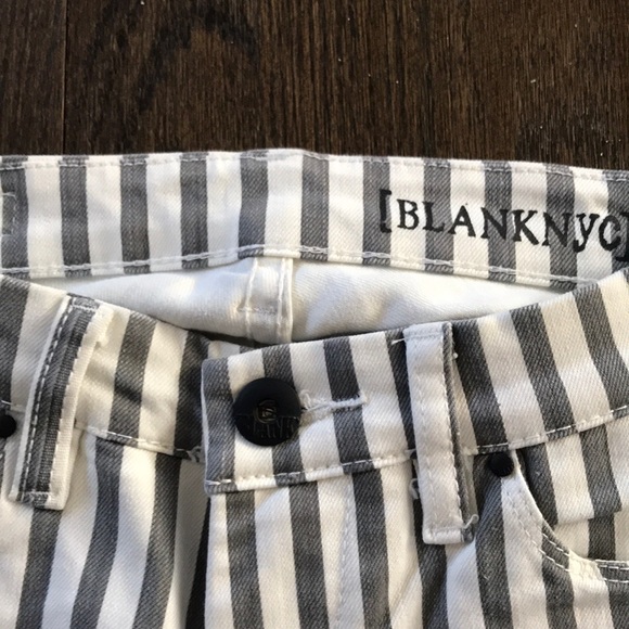BLANK NYCgrey & white stripe size 24